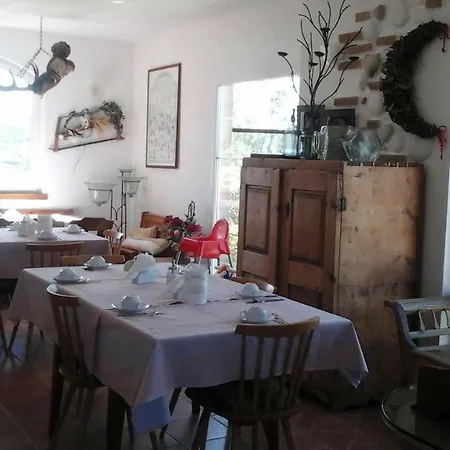 Alojamento de Acomodação e Pequeno-almoço Castellano
